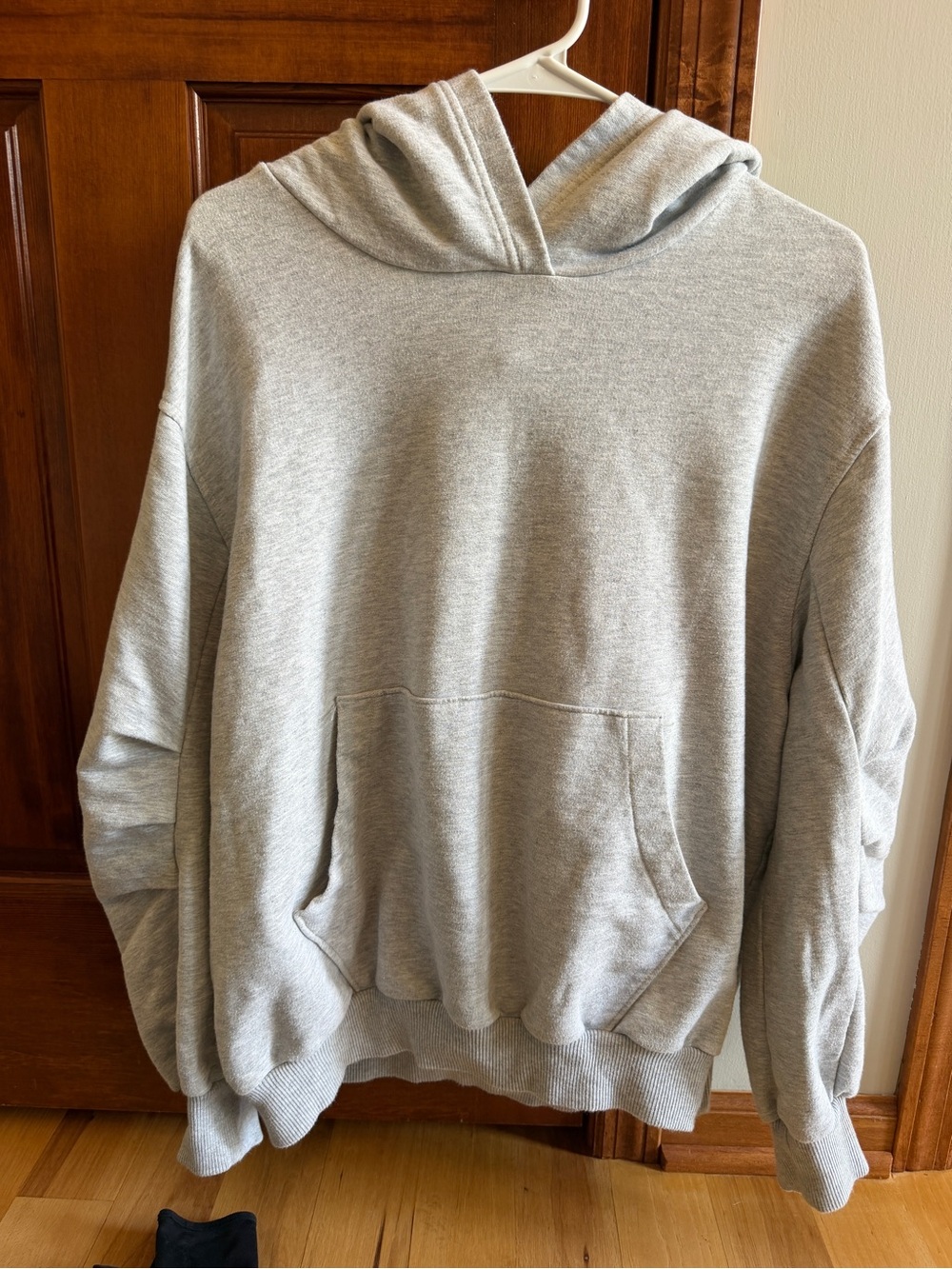 Arie Lightweight Gray Hooded Sweatshirt, ruched sleeve